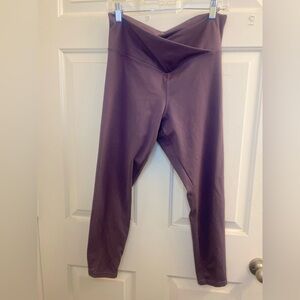 Danskin studio cross waist legging